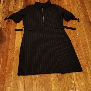 Vezucci Sporty, Edgey Style Dress Size L